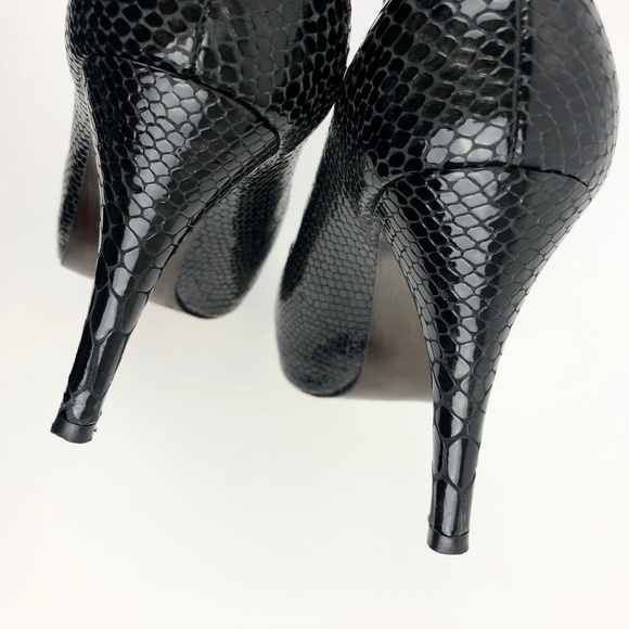 Stuart Weitzman Plainfield Snake-Embossed Peep-Toe Pump - Picture 13 of 16